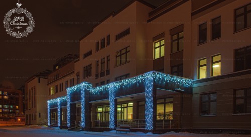 Новогоднее украшения фасада здания гирляндами (ГБУЗ Городская поликлиника №106)